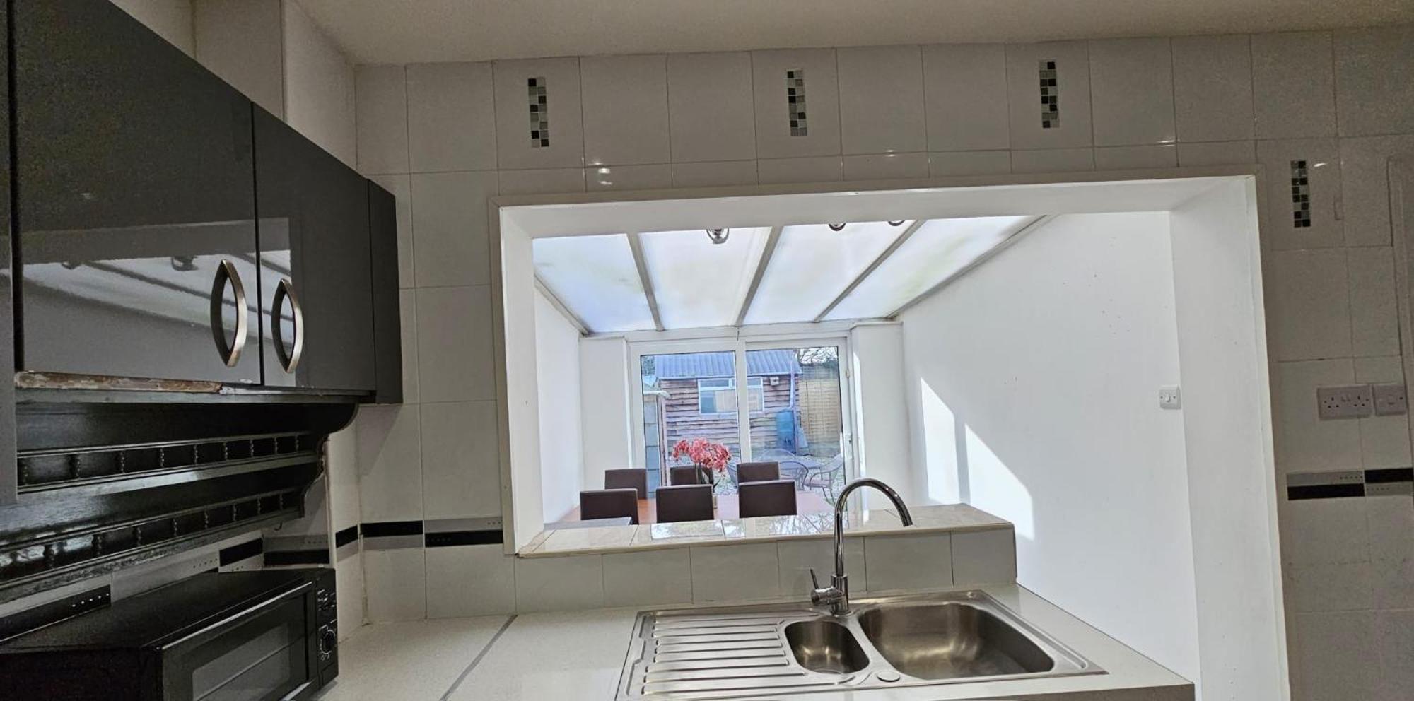 The Crescent, 3 Bed House With 2-3 Parking Spaces, Great For Contractors And Family Greenhithe Exterior foto