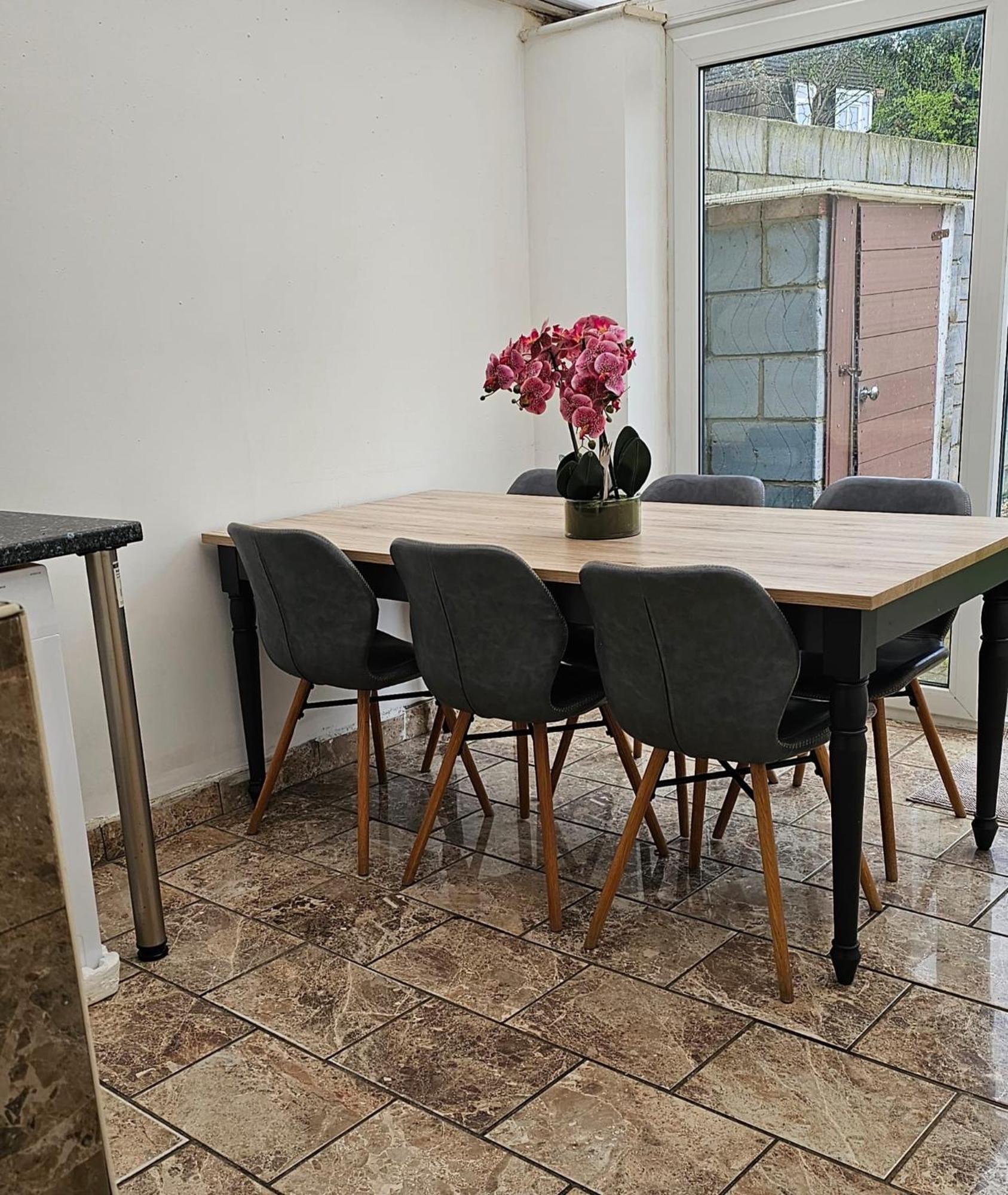 The Crescent, 3 Bed House With 2-3 Parking Spaces, Great For Contractors And Family Greenhithe Exterior foto
